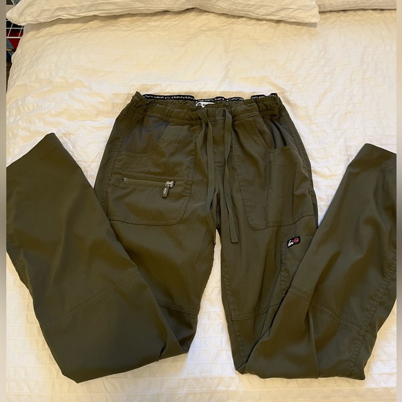 KOI Lite olive scrub pants - Picture 2 of 4